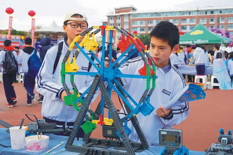 東辰教育集團核心課程支撐