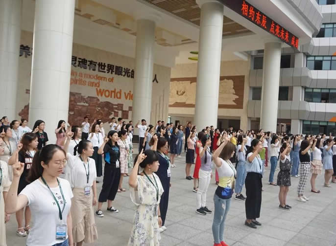 【成都東辰】律動清晨，活力東辰！——教師入職培訓紀實（一）