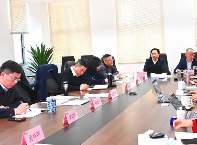 以勇氣和智慧走向未來 | 東辰教育集團(tuán)2020年度總結(jié)表彰暨2021教育方向標(biāo)發(fā)布會(huì)